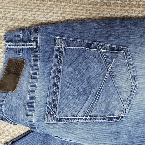 BKE MENS, like new - Picture 3 of 3